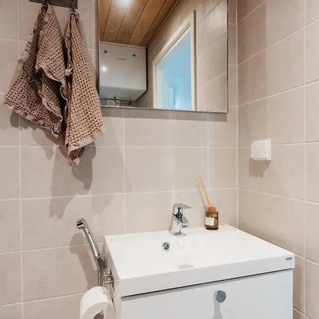 Northern Townhouse Hosted By Hygge Host דירה רובניימי