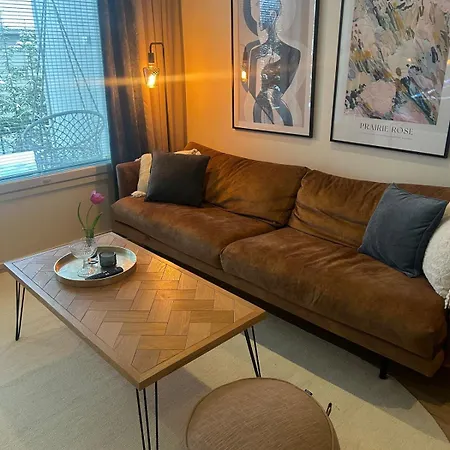 Spacious Townhouse Hosted By Hygge Host